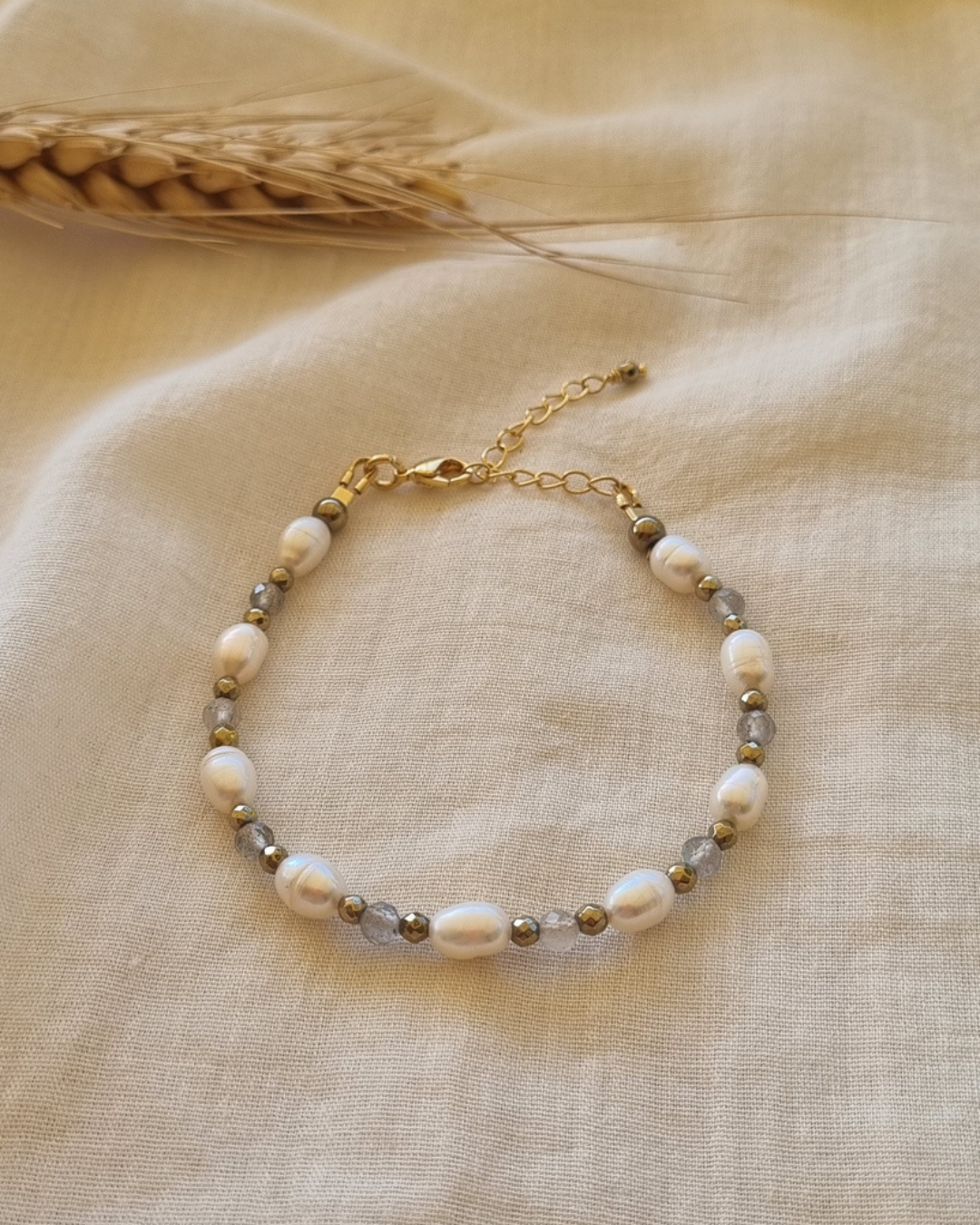 bracelet labradorite perles d'eau douce protection bouclier énergétique