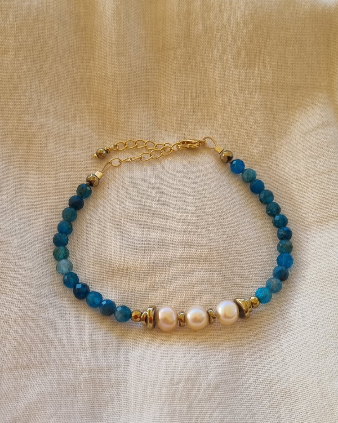 bracelet apatite chakra de la gorge lithothérapie bijou femme