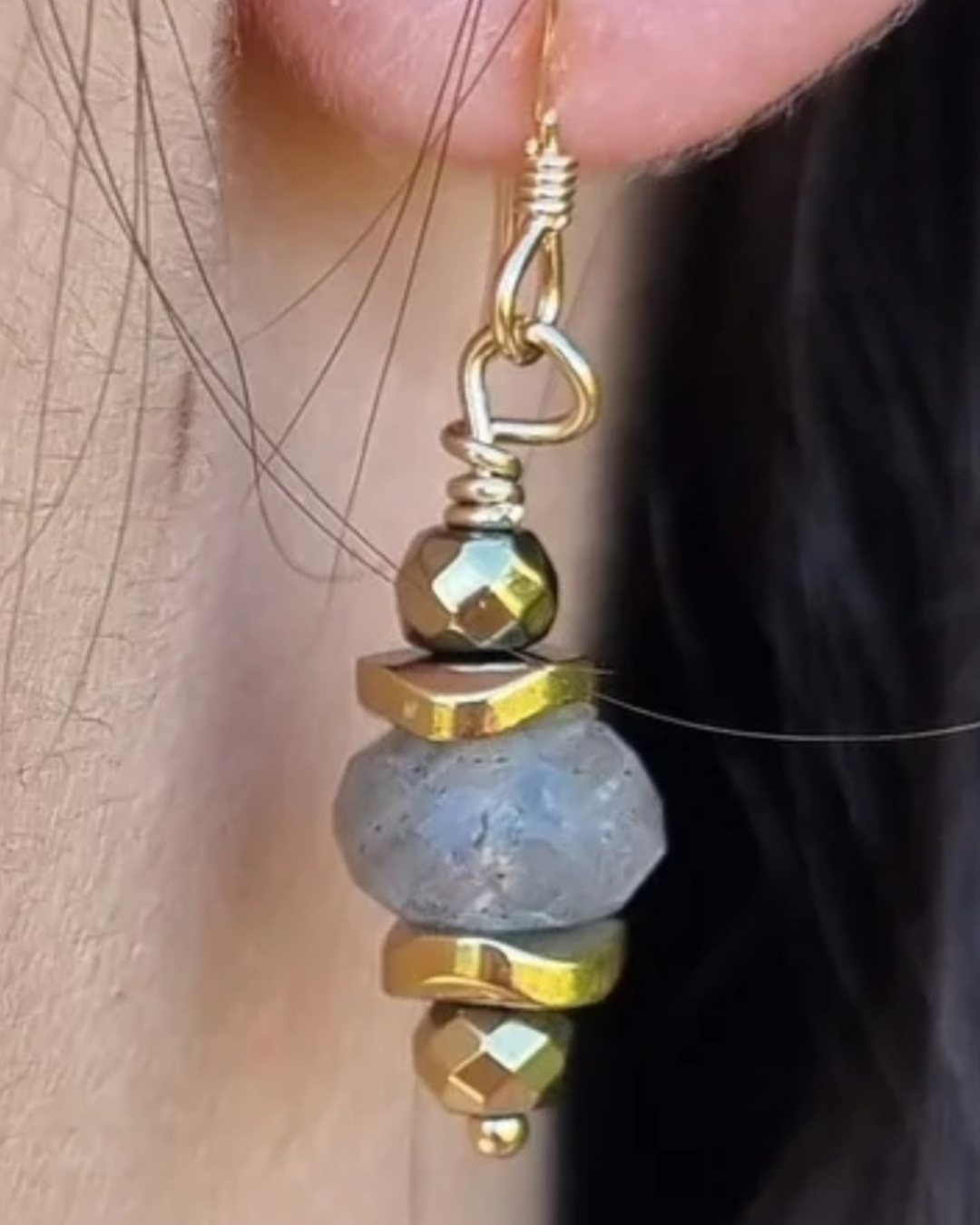 Boucles d'oreilles Mélisandre Labradorite et Hématites dorées