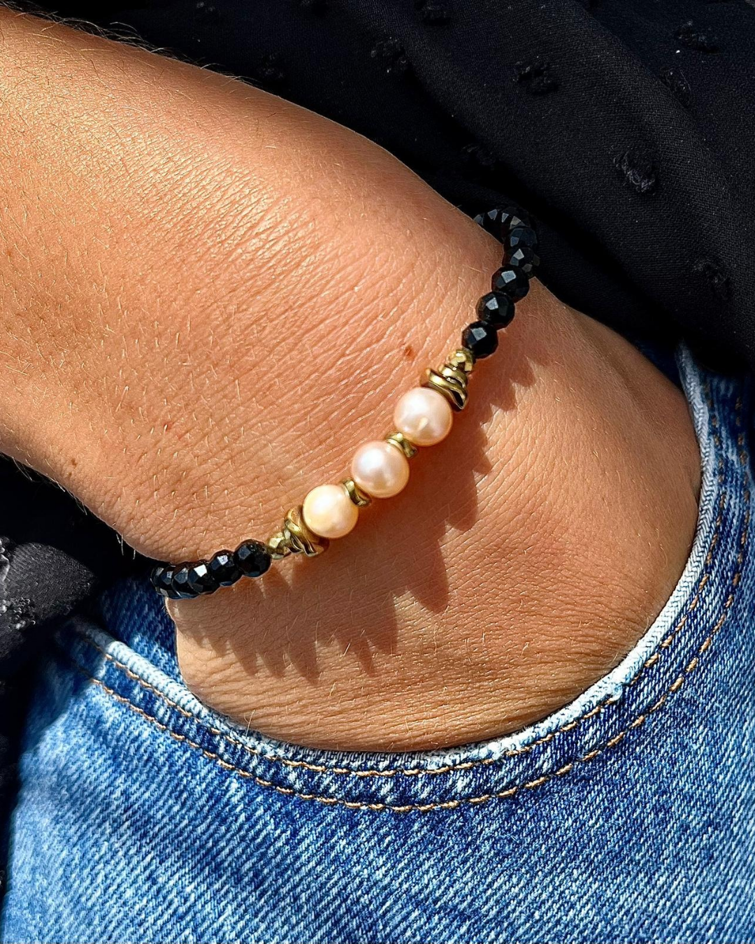 Bracelet SELENA Onyx, perles de culture et hématites dorées