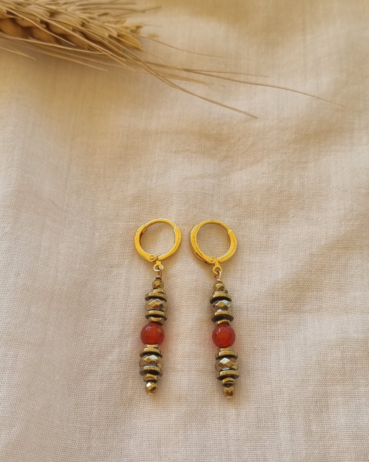 Boucles d'oreilles FREYA Cornaline et Hématites dorées