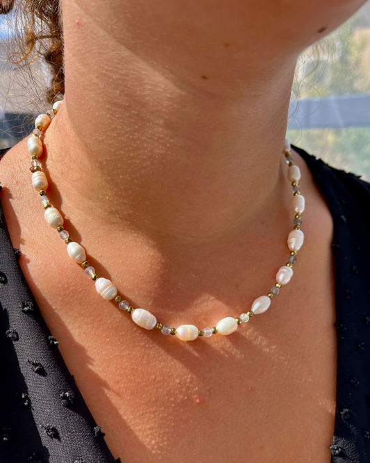 Collier Eléanor Labradorite, perles d'eau douce et hématites dorées